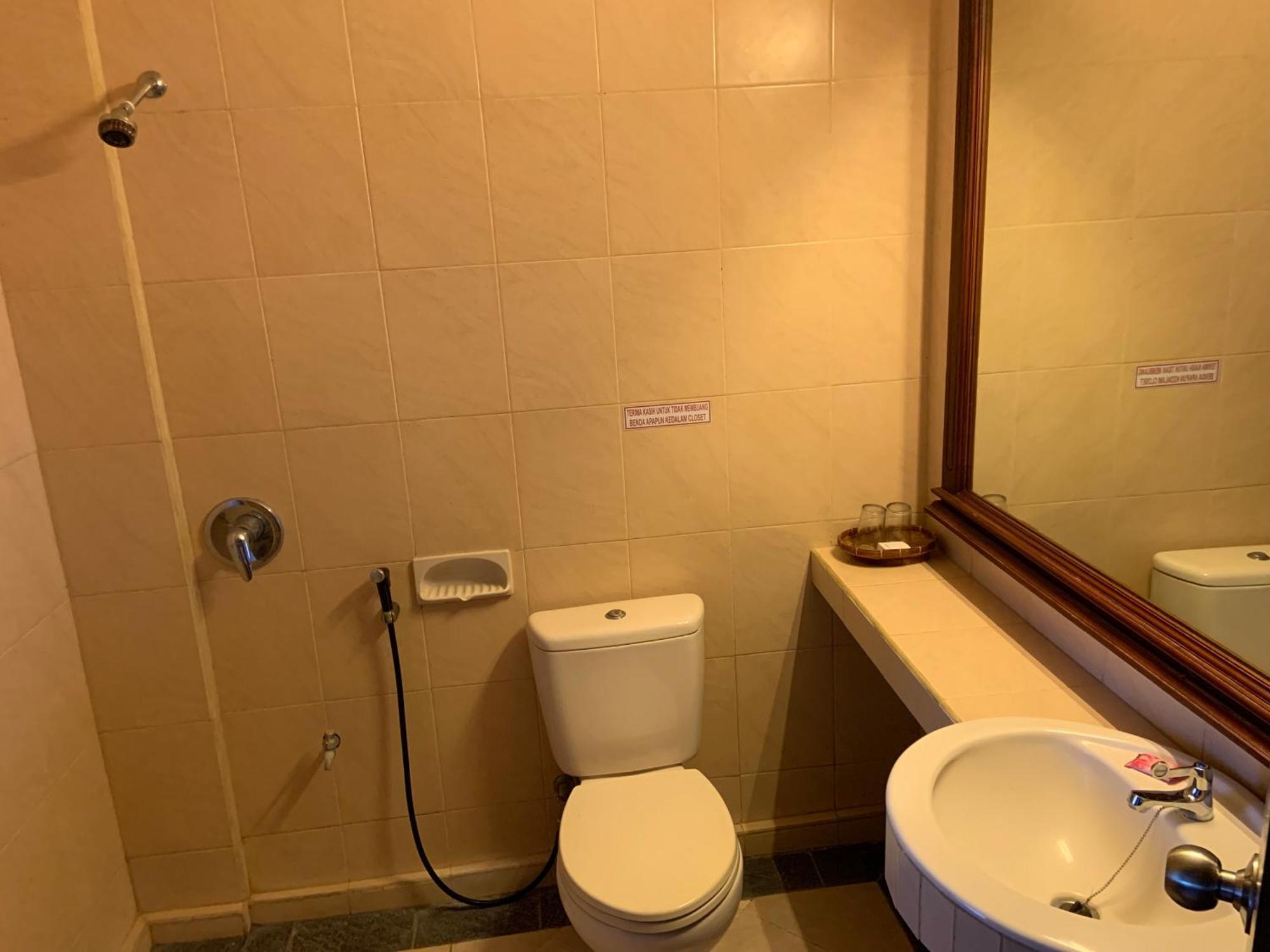 Nirwana Suites Denpasar  Bagian luar foto