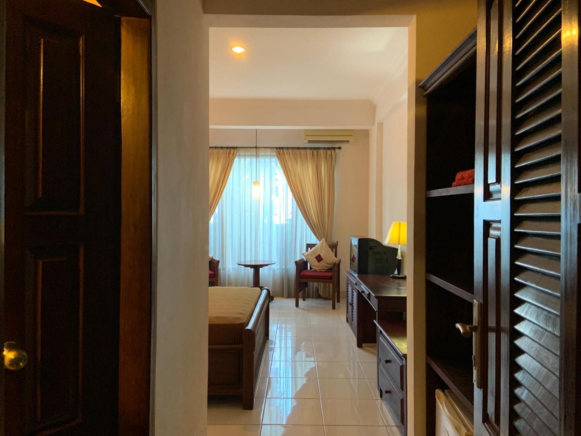 Nirwana Suites Denpasar  Bagian luar foto